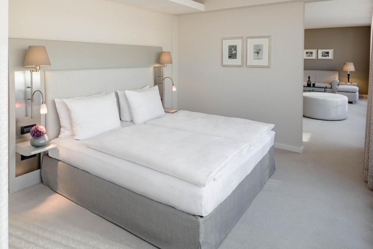 The Mandala Berlin, A Member Of Design Hotels ภายนอก รูปภาพ A bedroom at the hotel