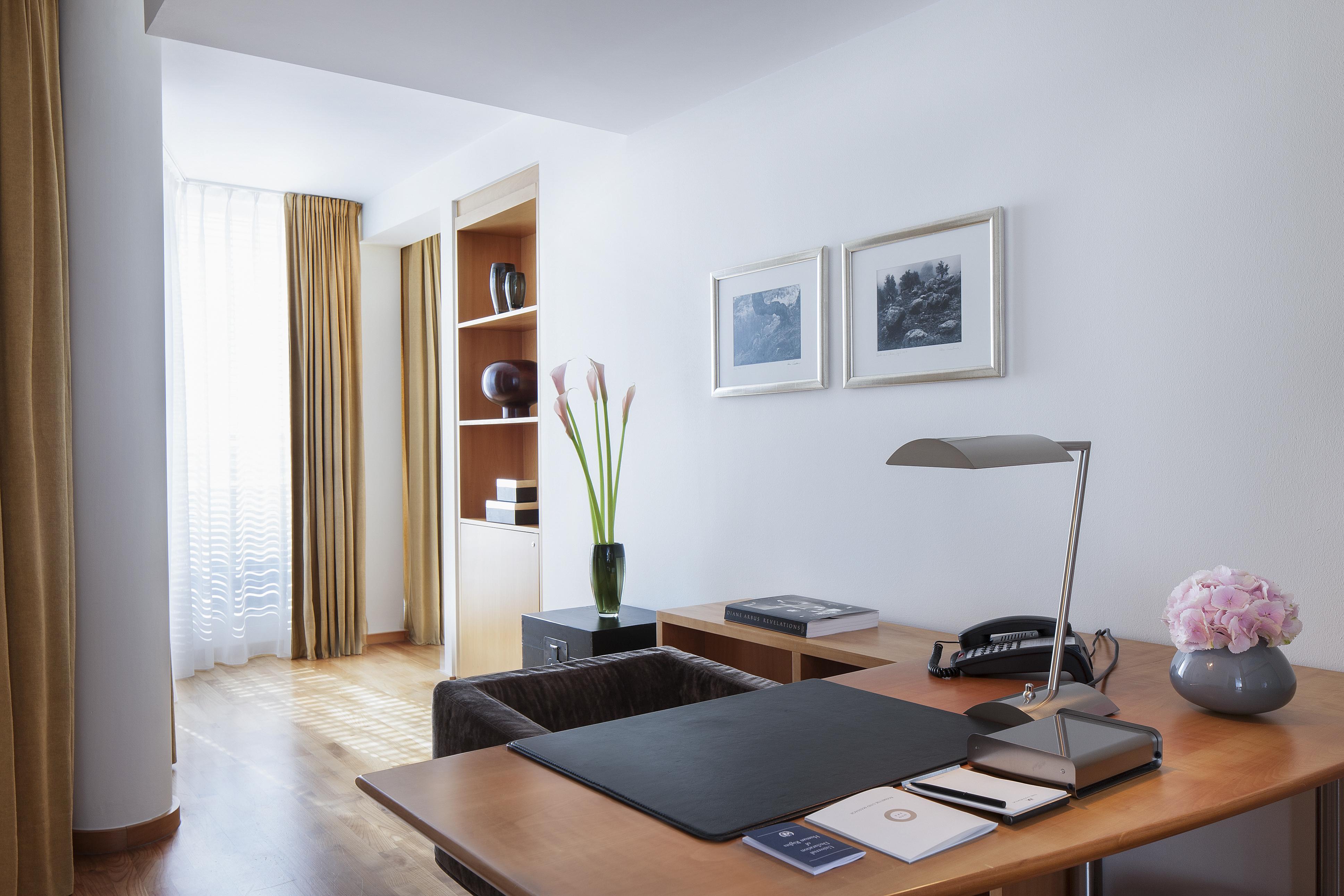 The Mandala Berlin, A Member Of Design Hotels ภายนอก รูปภาพ A typical study