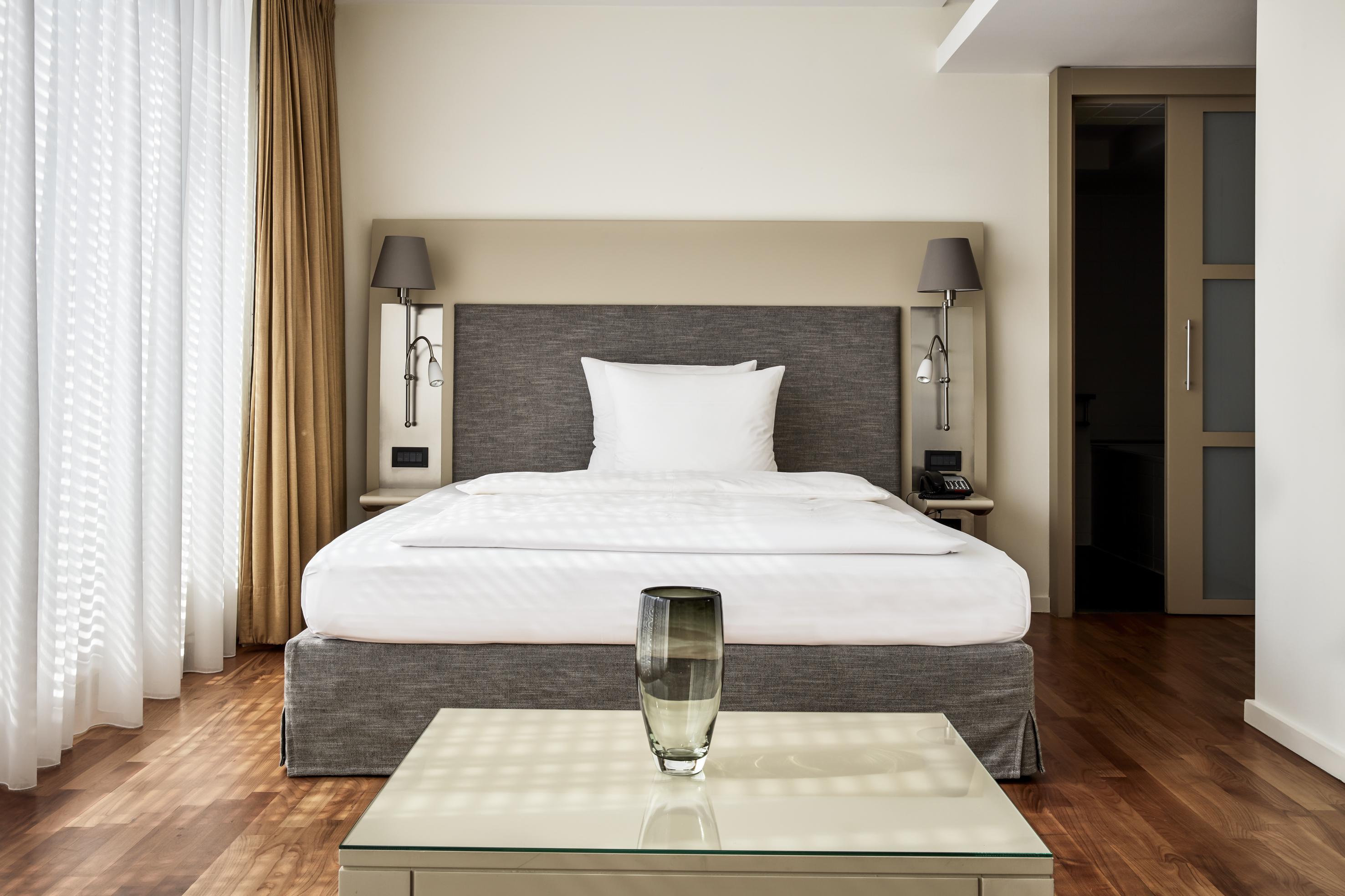 The Mandala Berlin, A Member Of Design Hotels ภายนอก รูปภาพ A bedroom at the Hotel